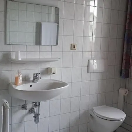 Schwaebischer Hof Szálloda *