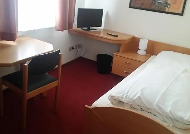 Szálloda Schwaebischer Hof *